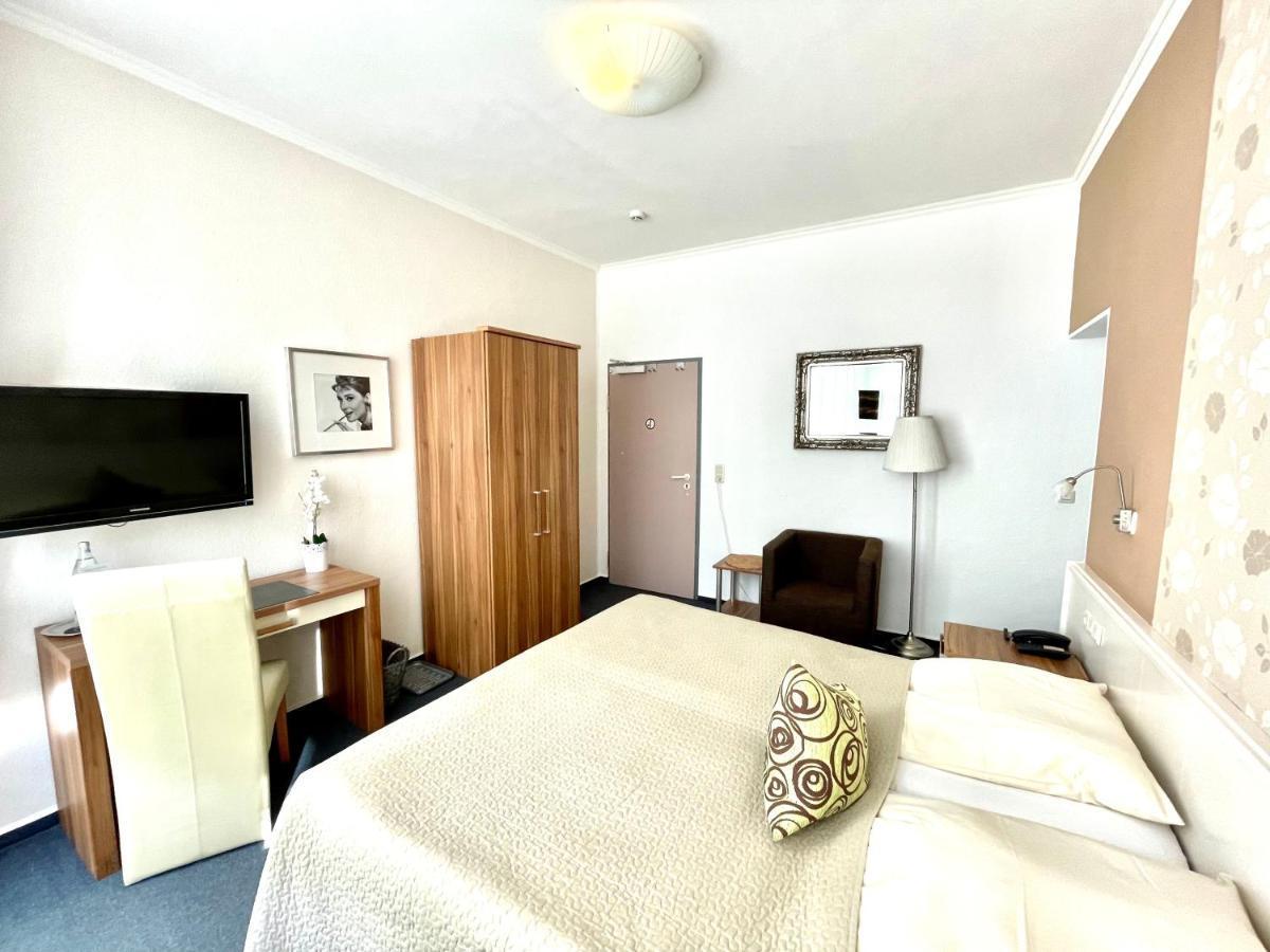 Hotel Saarburger Hof Екстер'єр фото