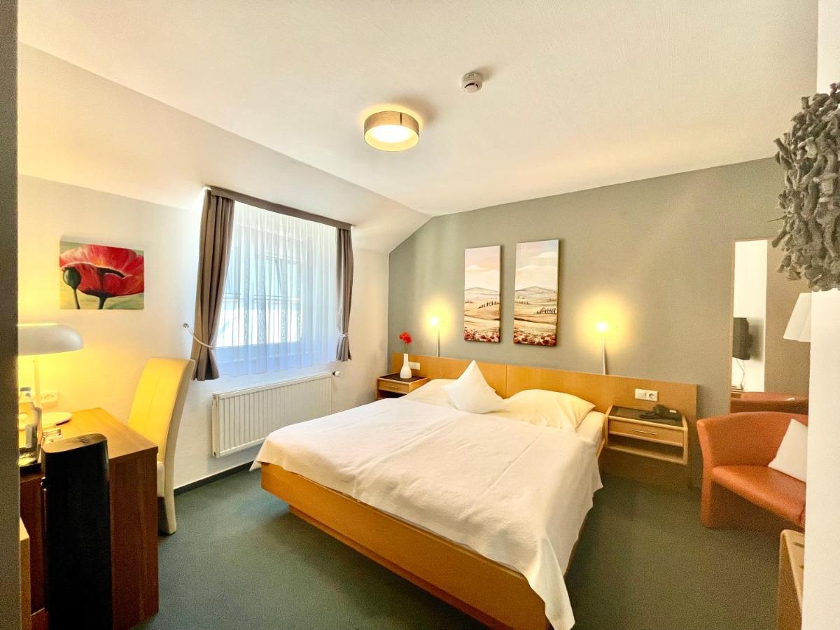 Hotel Saarburger Hof Екстер'єр фото