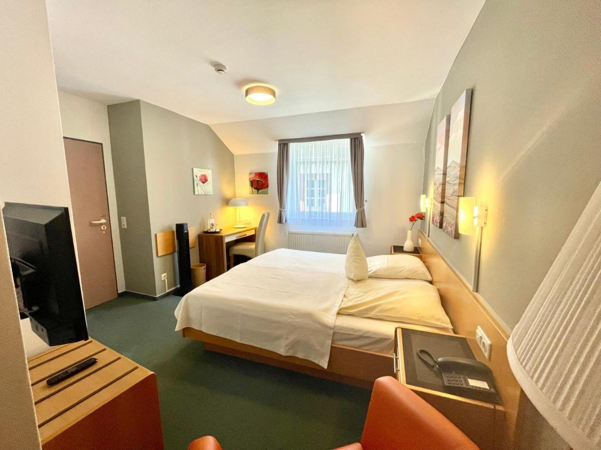Hotel Saarburger Hof Екстер'єр фото